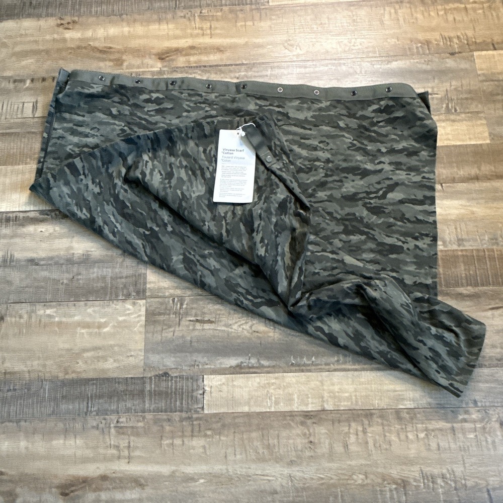 Lululemon Women's Vinyasa Scarf Evergreen Camo Green Multi